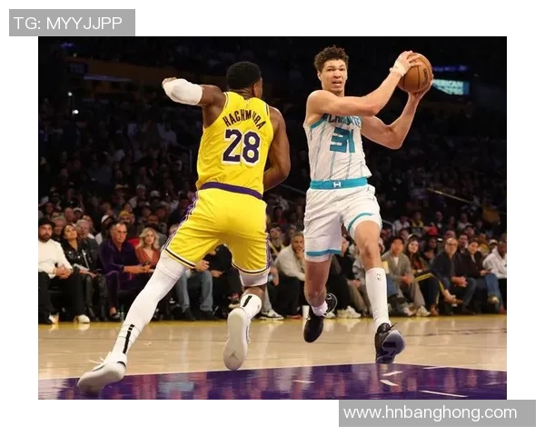 湖人队与黄蜂队历史交锋比分回顾及精彩瞬间分析